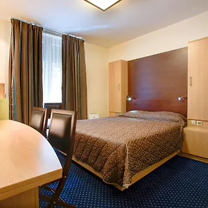 Hotel Terminus Montparnasse, París